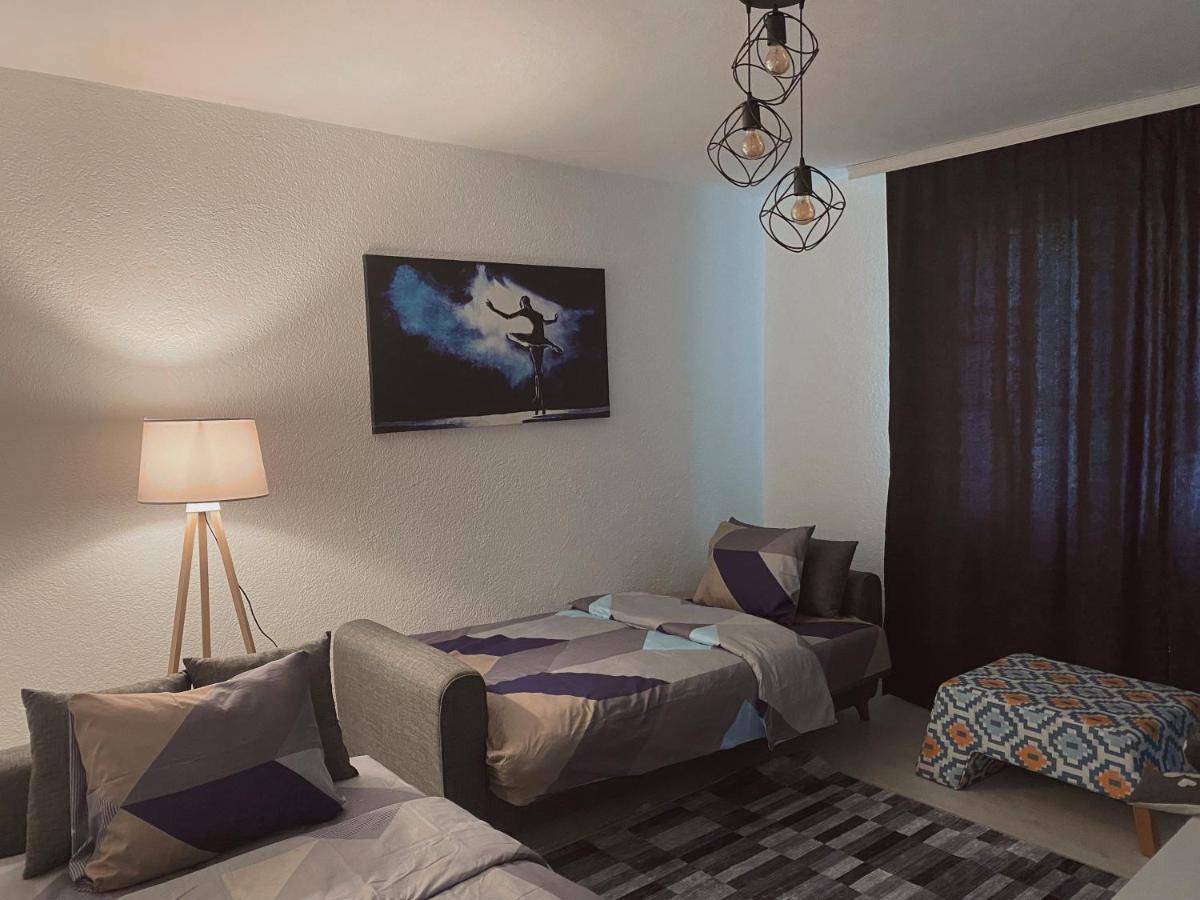 Hotspot Apartments - City Center Pristina Exteriör bild