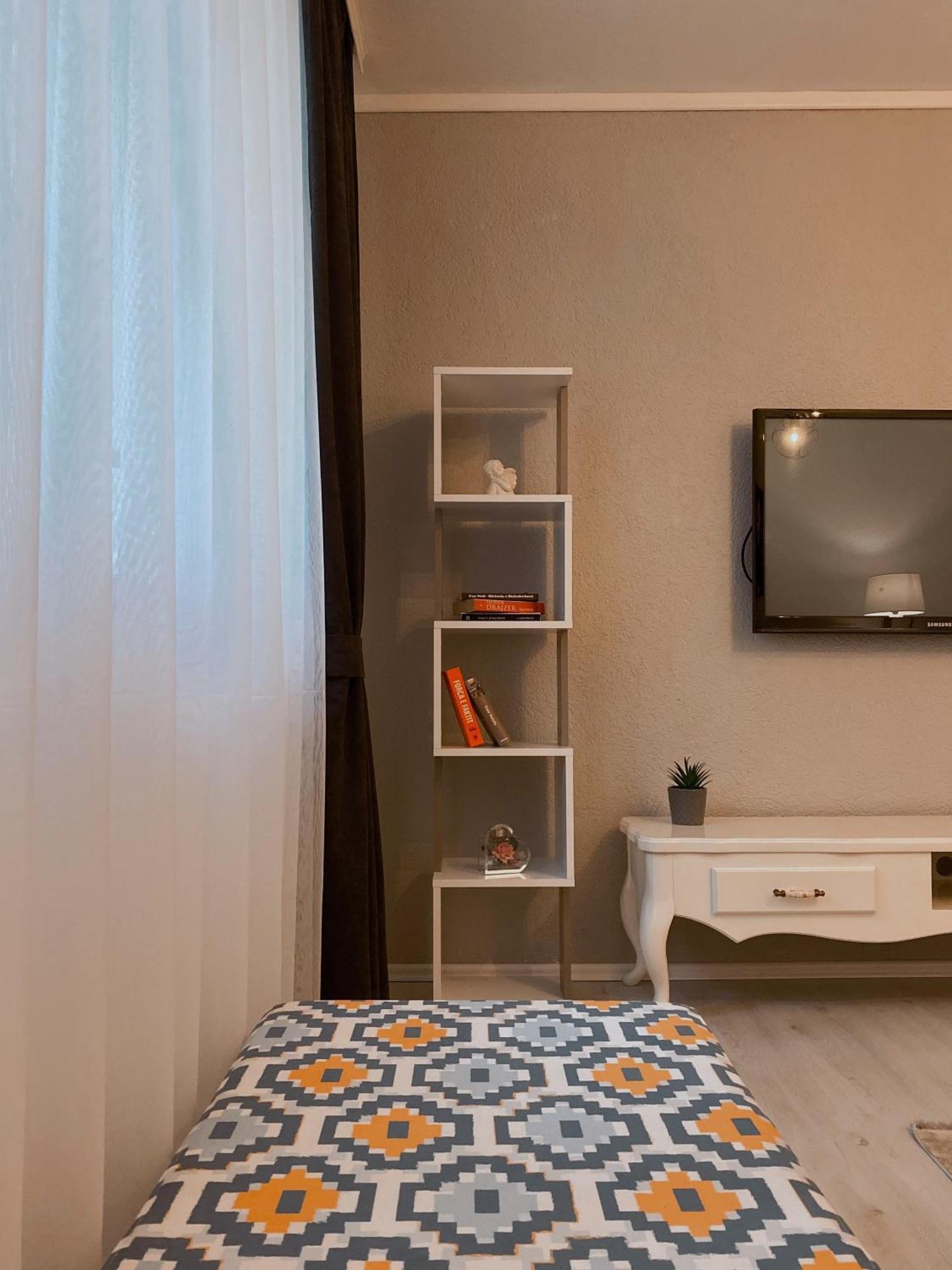 Hotspot Apartments - City Center Pristina Exteriör bild